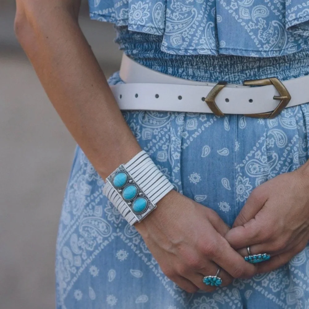 Women's White Leather Belt with Gold Buckle